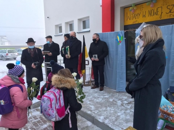 18. Symboliczne otwarcie nowej szkoły z udziałem władz gminy Żukowo