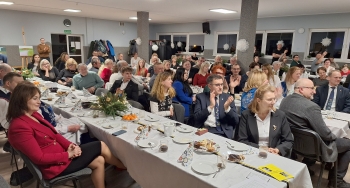 Z prawej prezes Ugowska z lewej burmistrz Zmudzinska